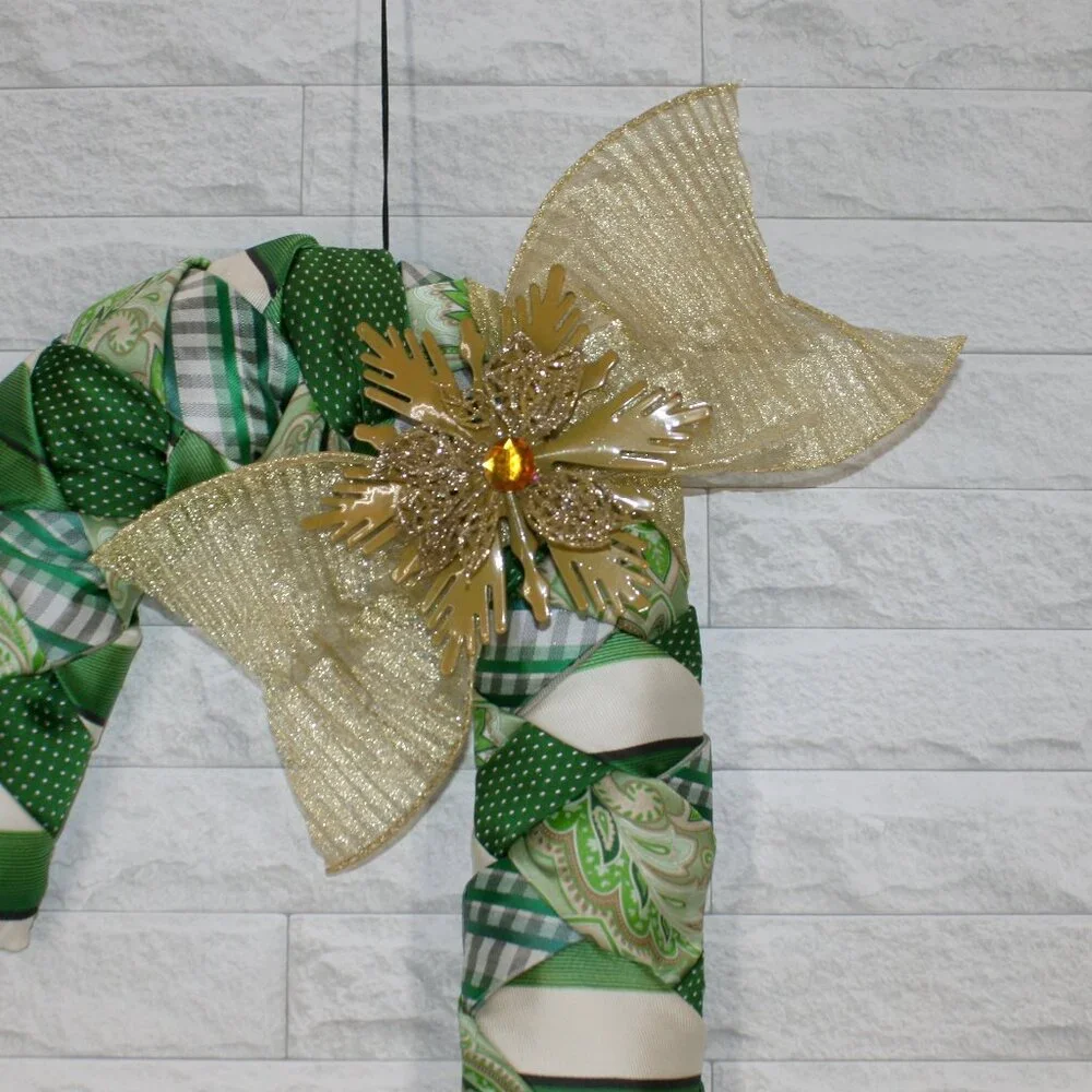 HAND CRAFTED Candy Cane Green Wreath Christmas Wall Art Decor Upcycled Necktie